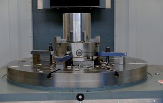 Mortaiseuse avec 5 axes CNC